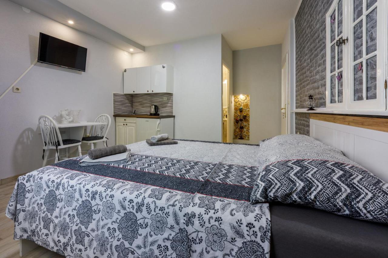 Apartments And Room Art Crikvenica Εξωτερικό φωτογραφία