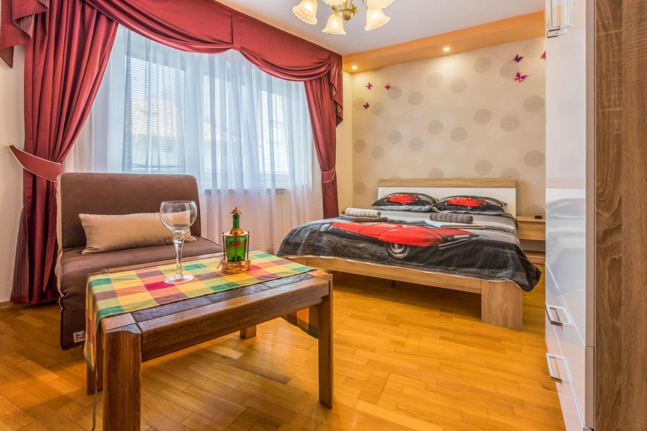 Apartments And Room Art Crikvenica Εξωτερικό φωτογραφία