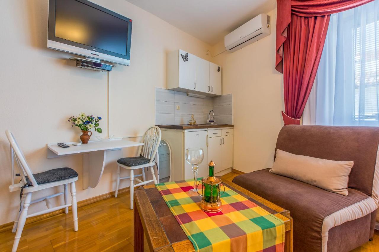 Apartments And Room Art Crikvenica Εξωτερικό φωτογραφία
